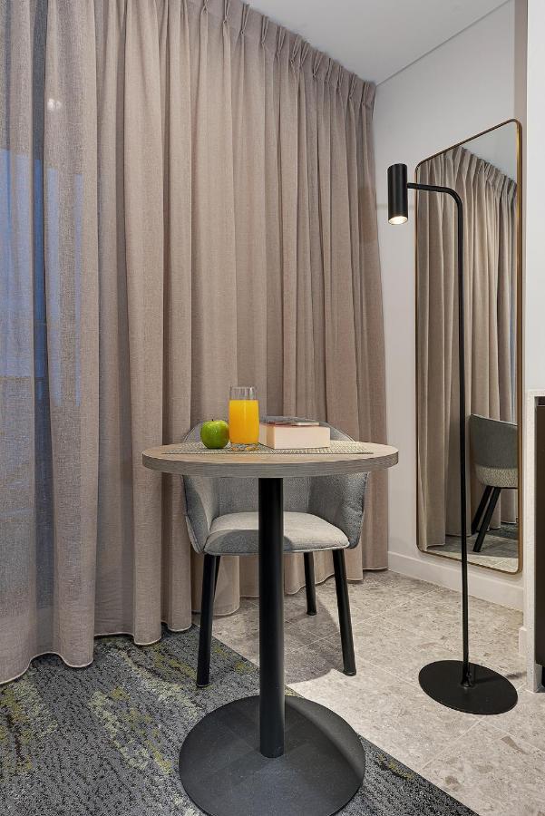 Littomore Suites Kingswood Penrith Extérieur photo