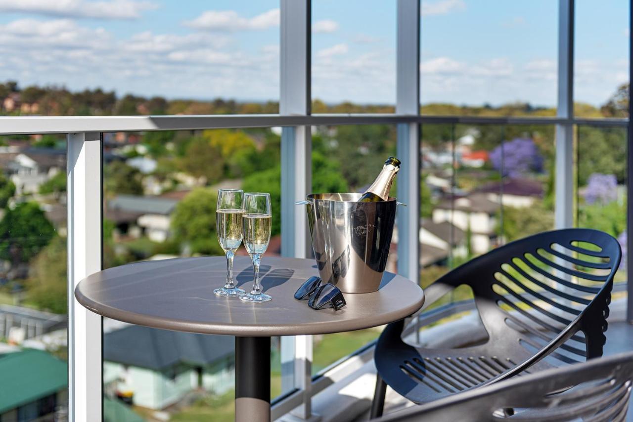 Littomore Suites Kingswood Penrith Extérieur photo